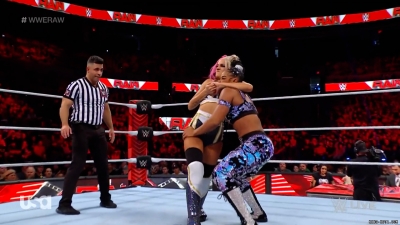 Click to view full size image
==============
dakotaraw20221017_00_04_35_00_Still203.jpg dakotaraw20221017_00_04_35_00_Still203.jpg