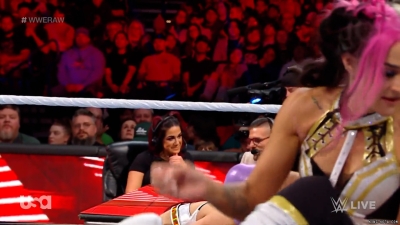 Click to view full size image
==============
dakotaraw20221017_00_09_33_15_Still634.jpg dakotaraw20221017_00_09_33_15_Still634.jpg