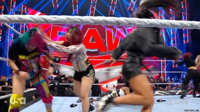 Click to view full size image
==============
dakotaraw20221107_00_04_07_00_Still205.jpg dakotaraw20221107_00_04_07_00_Still205.jpg